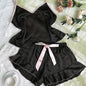 Conjunto Pijama Babados Sweet Tie (Regata Decote V + Shorts com Laço Acetinado)