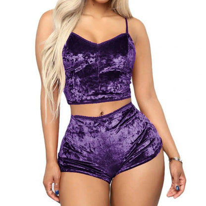 Conjunto Pijama Minimalista Cetim Silk Glow Decote V (Cami Top + Shorts Fluido)