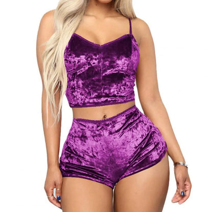 Conjunto Pijama Minimalista Cetim Silk Glow Decote V (Cami Top + Shorts Fluido)