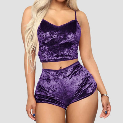 Conjunto Pijama Minimalista Cetim Silk Glow Decote V (Cami Top + Shorts Fluido)