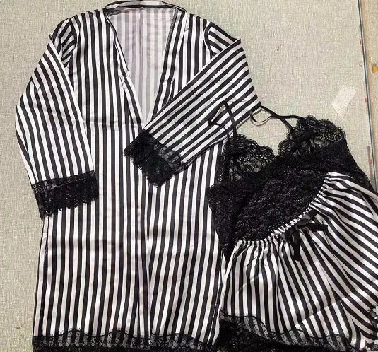 Conjunto Luxo 4 Peças Cetim Royale com Renda (Robe Kimono + Regata + Shorts + Faixa)
